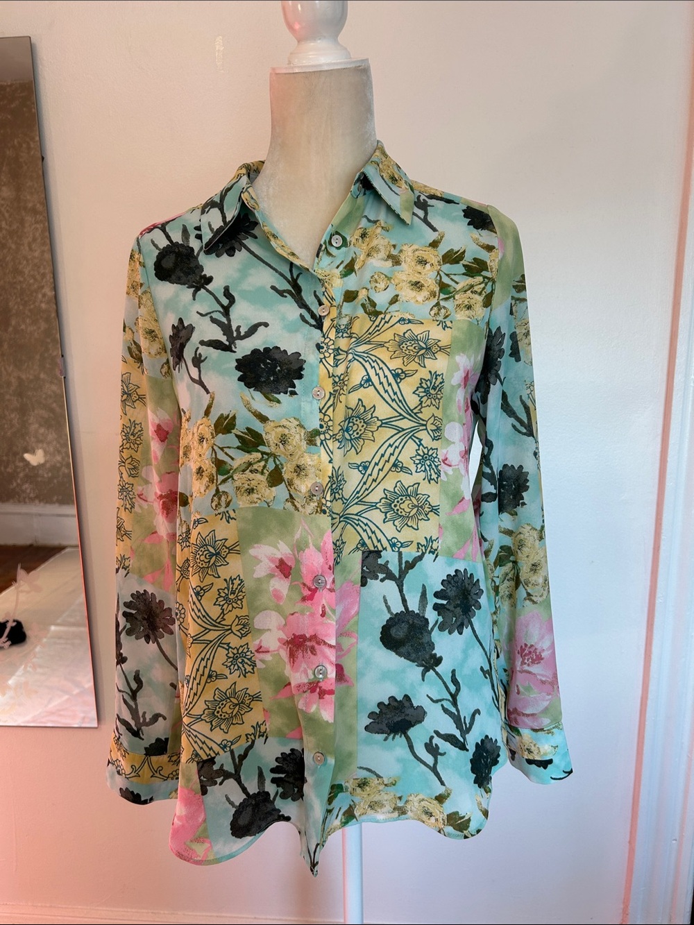 Floral  Button-Up Blouse in Mint and Pink